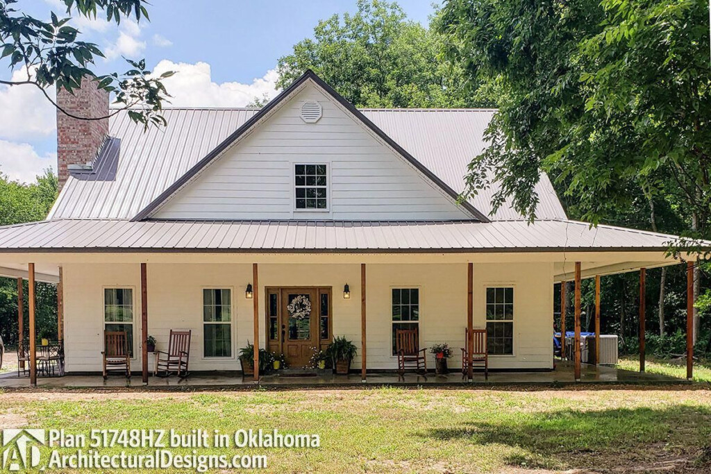 One Story Barn House Plans Exploring The Benefits House Plans - Single Story Barn House Plans